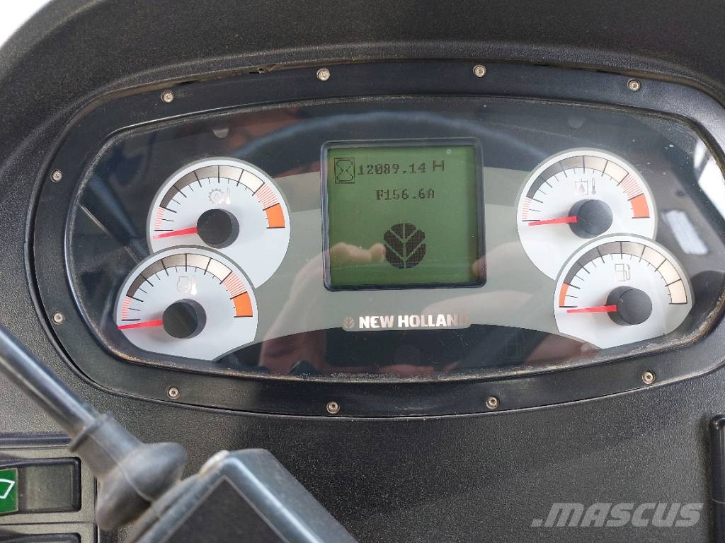 New Holland F 156.6 A معدات تمهيد الطرق