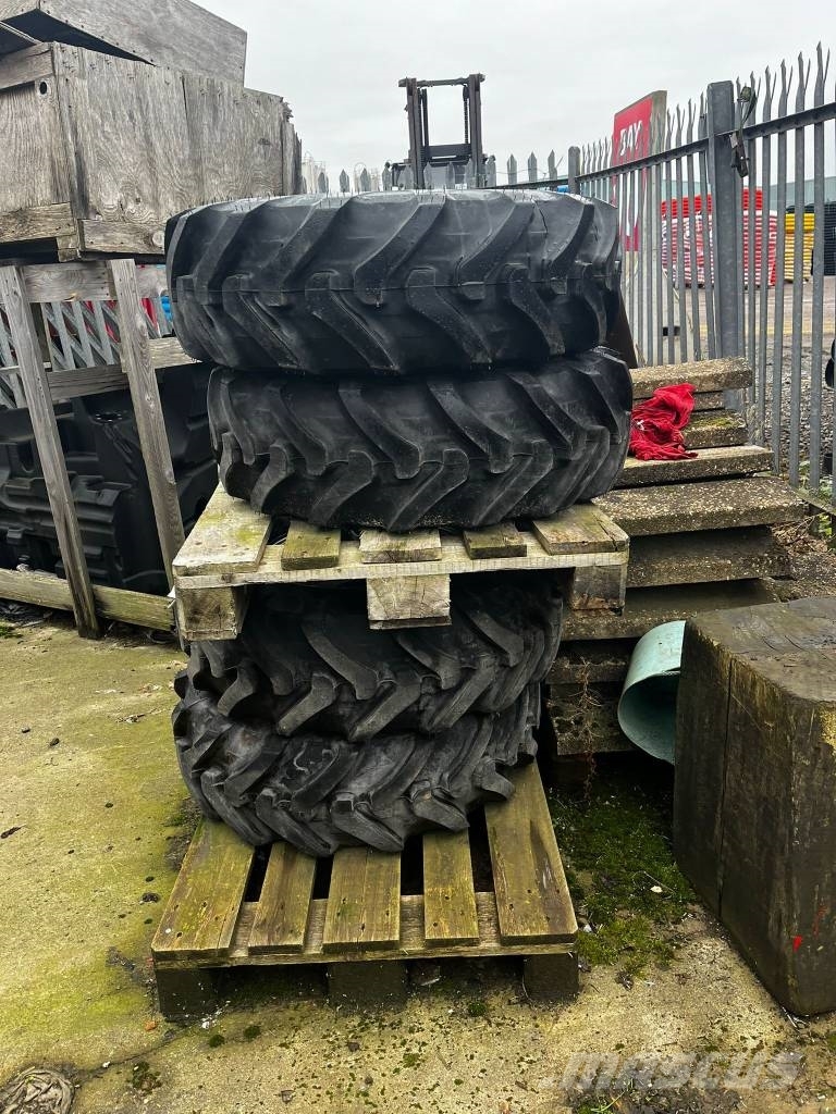 SUNDRIES 4 X ALLIANCE 300X75R18 IND WHEELS Hjul, Dæk og Fælge
