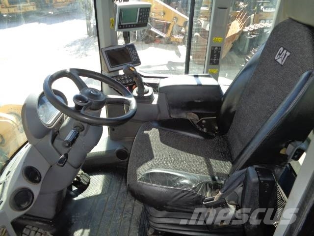 CAT 938M Колесни товарачи