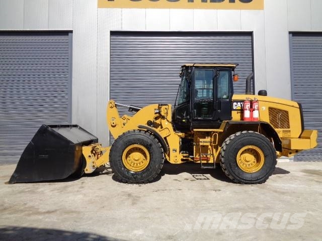 CAT 938M Колесни товарачи