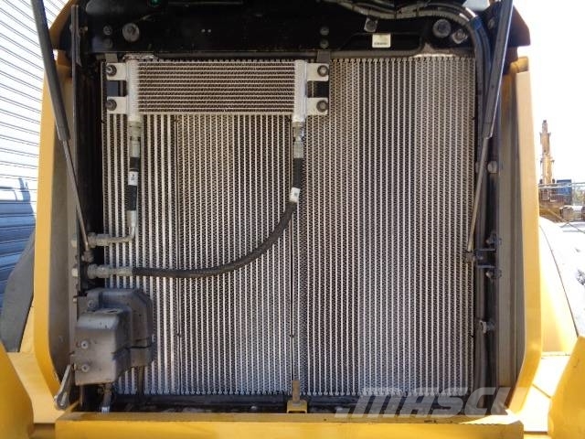 CAT 938M Колесни товарачи