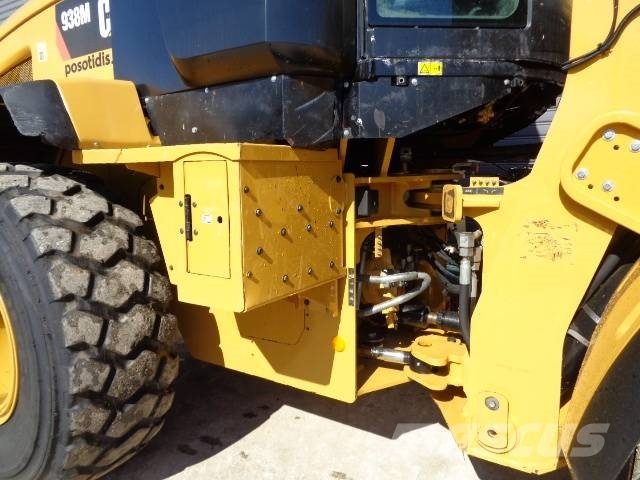 CAT 938M Колесни товарачи