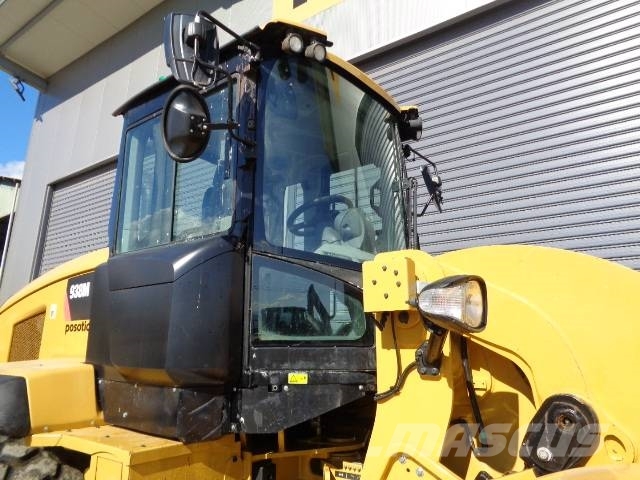 CAT 938M Колесни товарачи