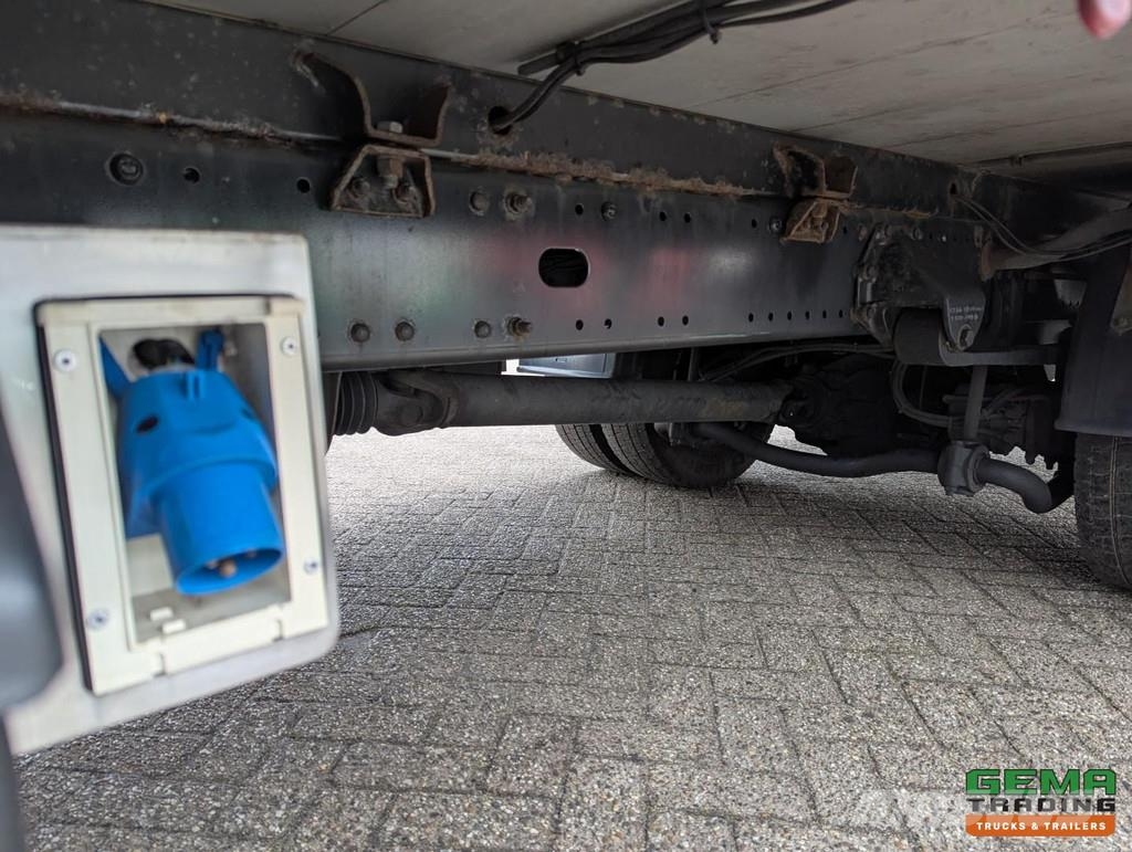 MAN TGL 12.180 4x2 DoKa 7 pers. Euro5 EEV - 2-Horse Tr Eläinkuljetusautot