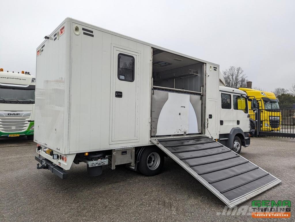 MAN TGL 12.180 4x2 DoKa 7 pers. Euro5 EEV - 2-Horse Tr Camiones para transporte de animales