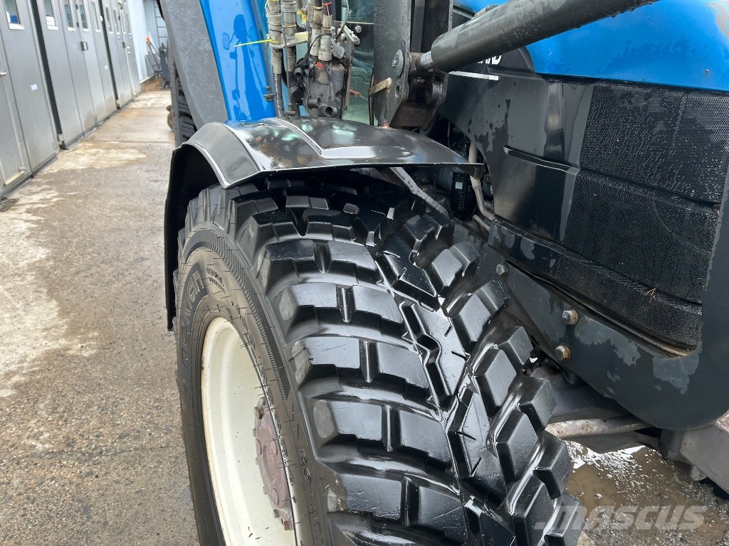 New Holland TS 110 トラクター