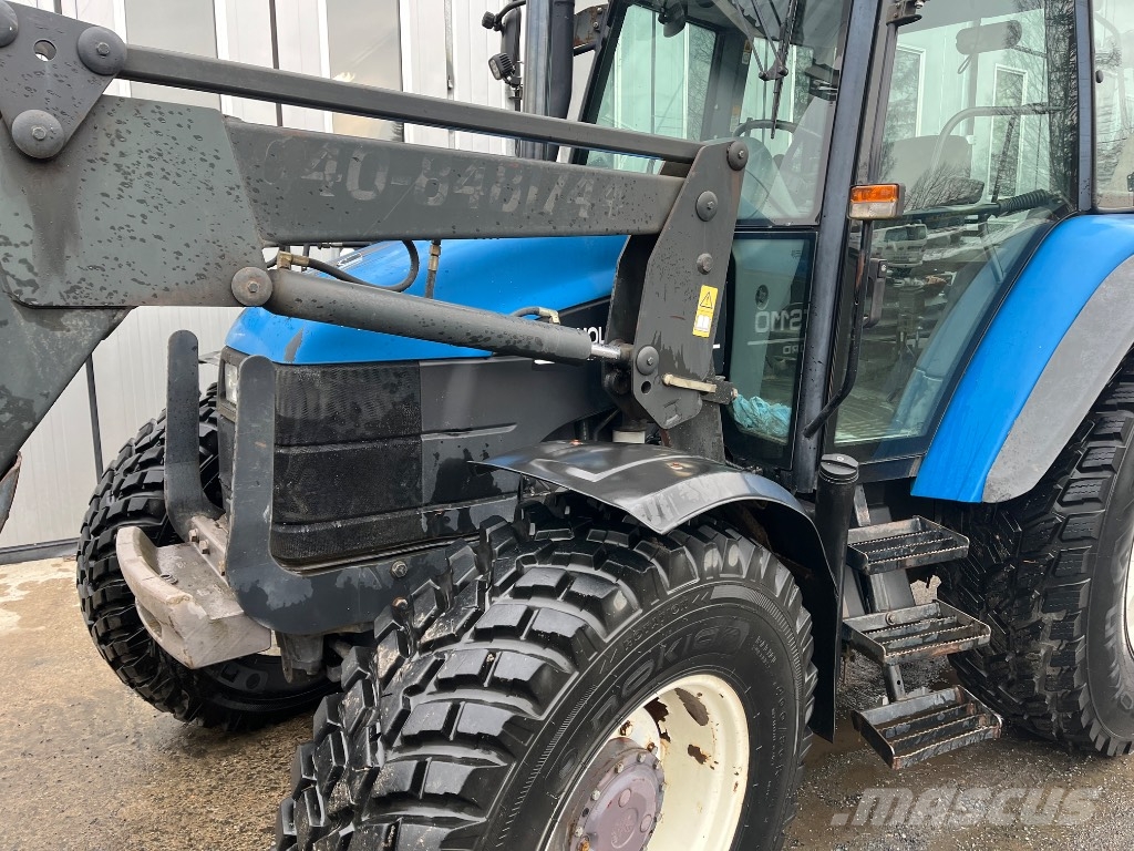 New Holland TS 110 トラクター