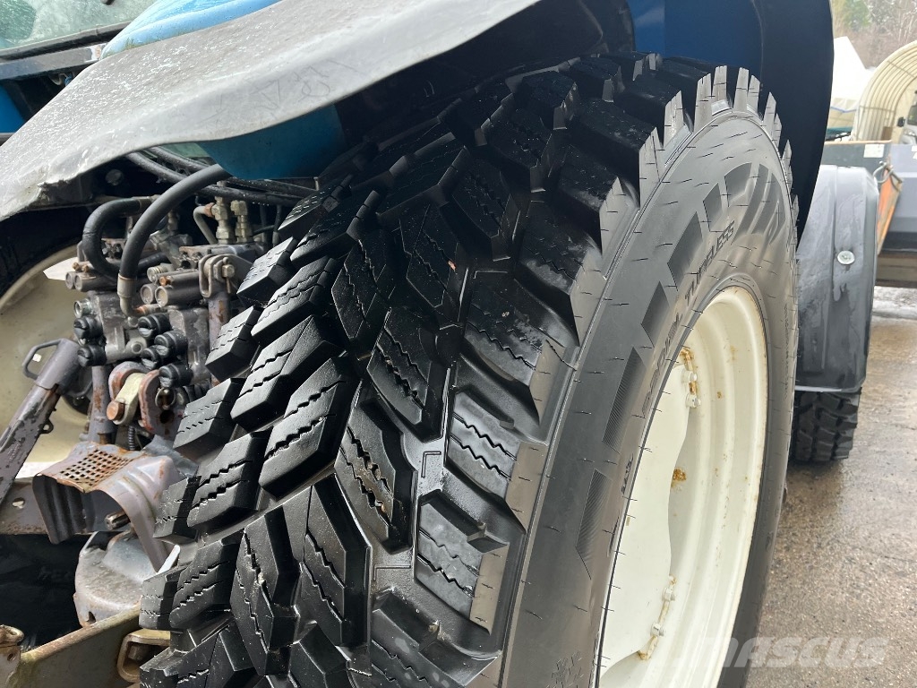 New Holland TS 110 トラクター