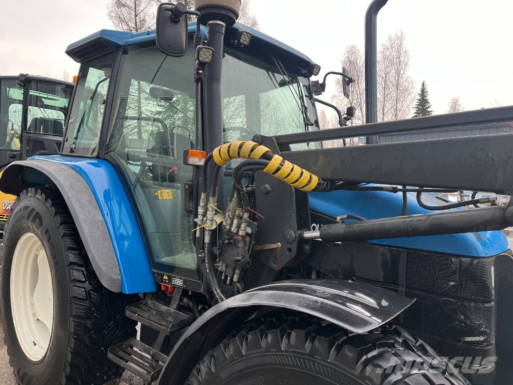 New Holland TS 110 トラクター