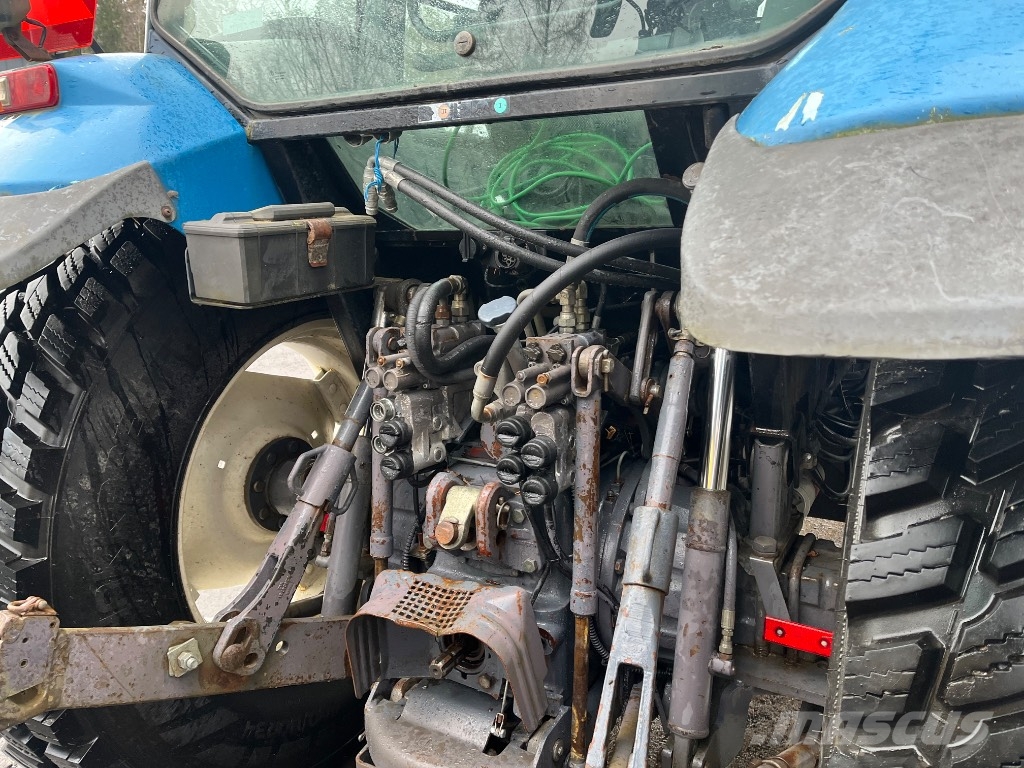 New Holland TS 110 トラクター