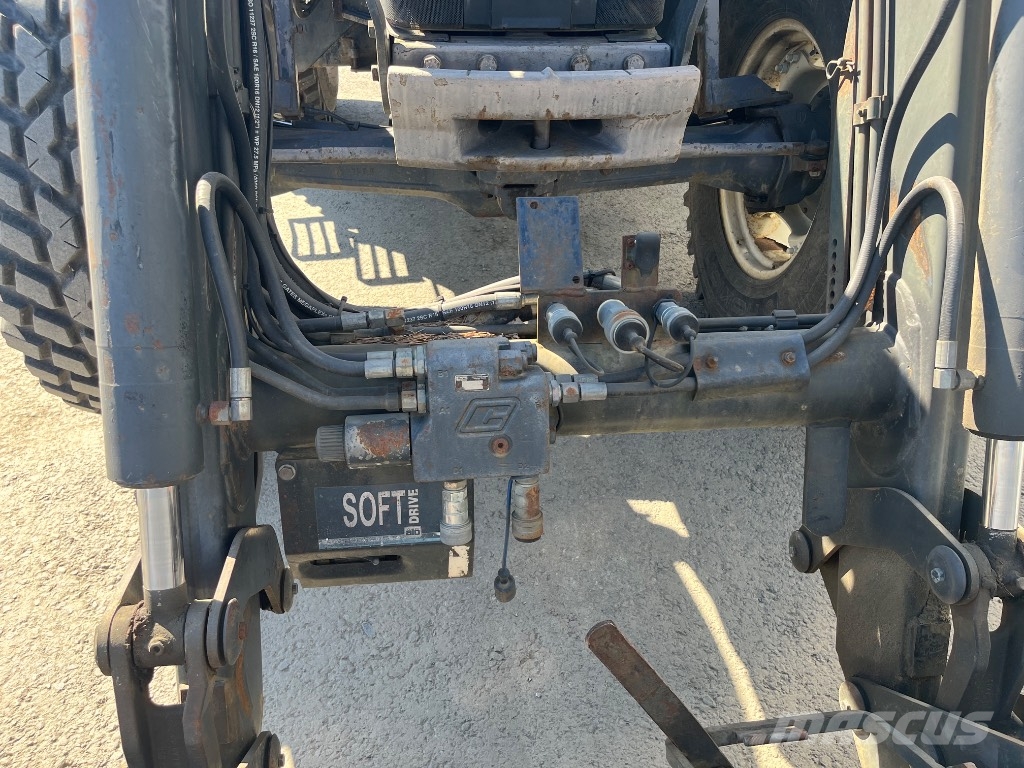 New Holland TS 110 トラクター