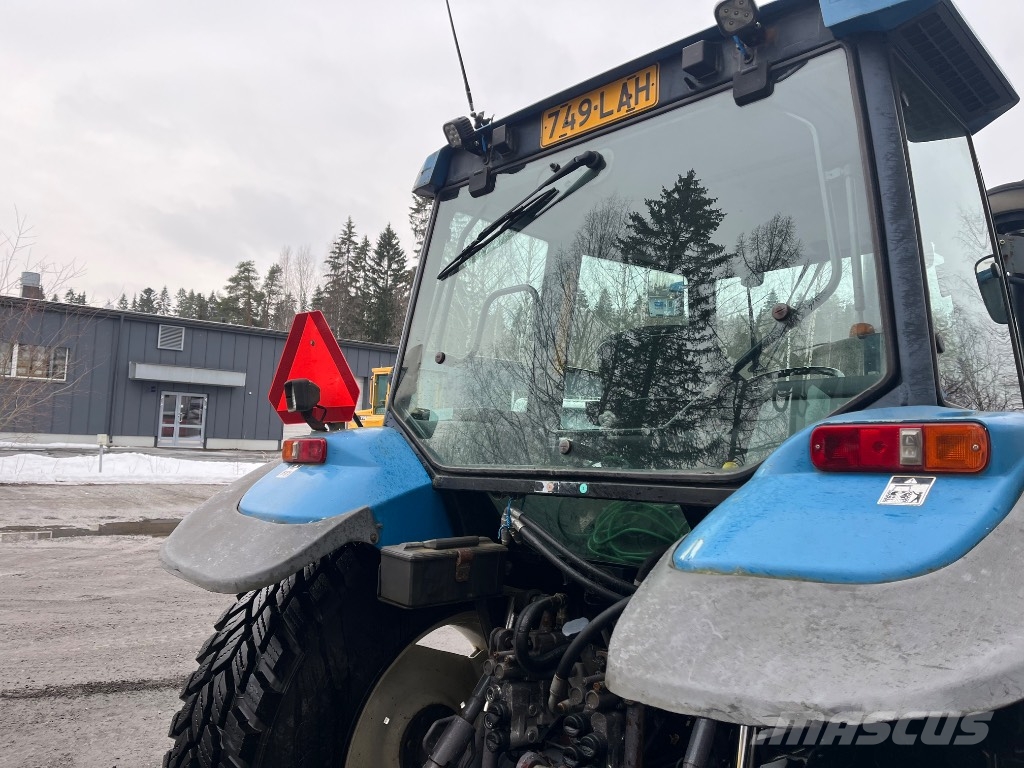 New Holland TS 110 トラクター