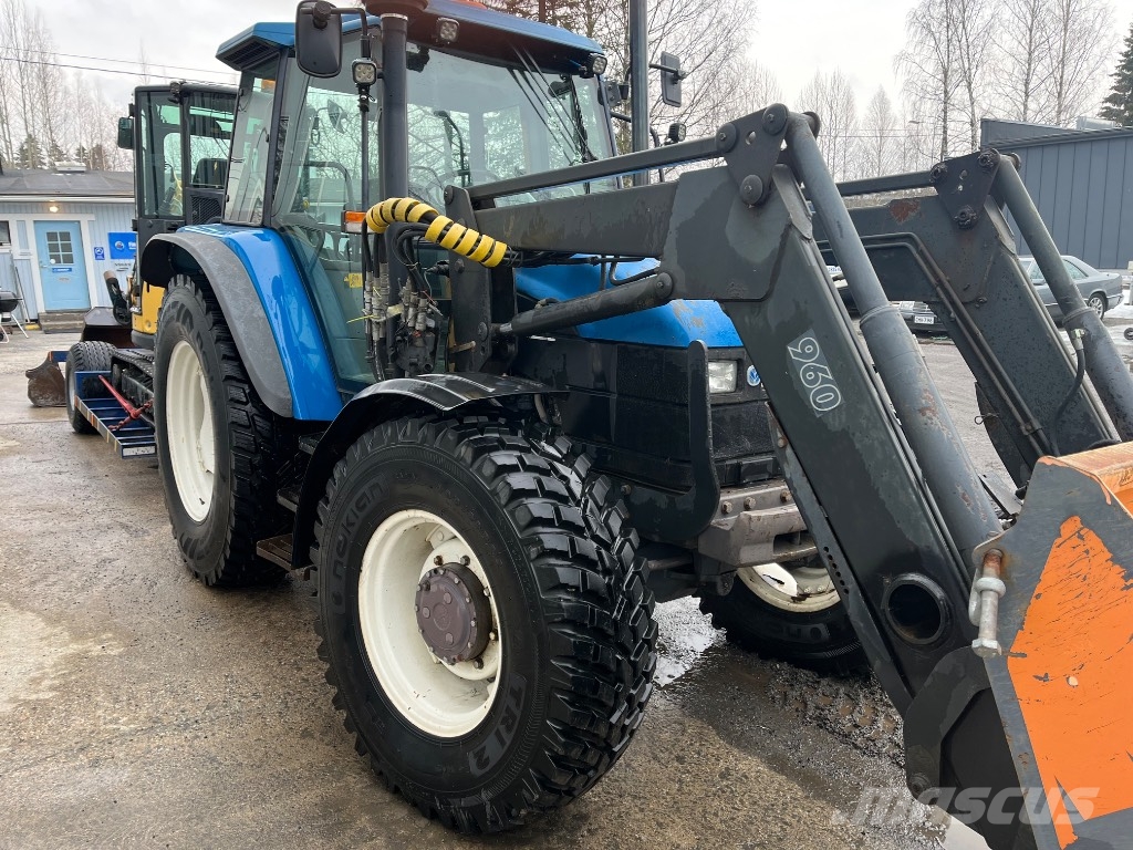 New Holland TS 110 トラクター