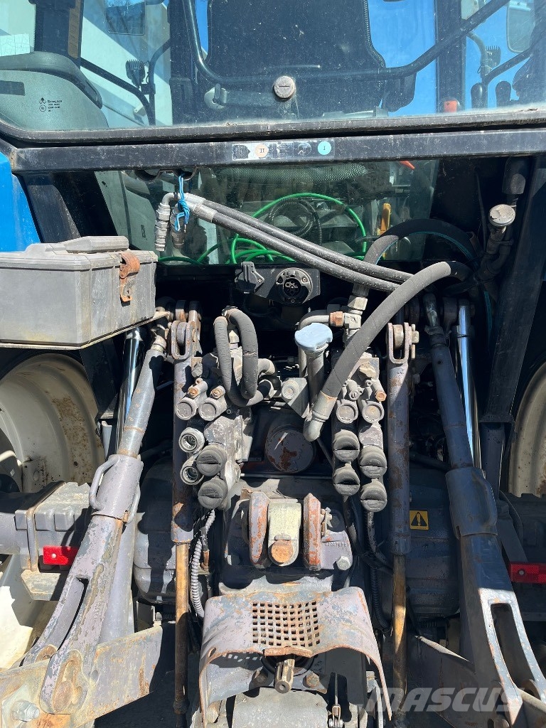 New Holland TS 110 トラクター