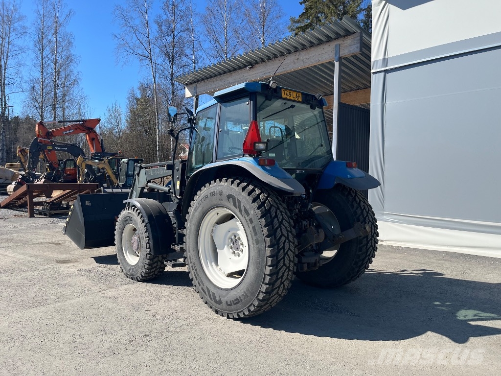 New Holland TS 110 トラクター