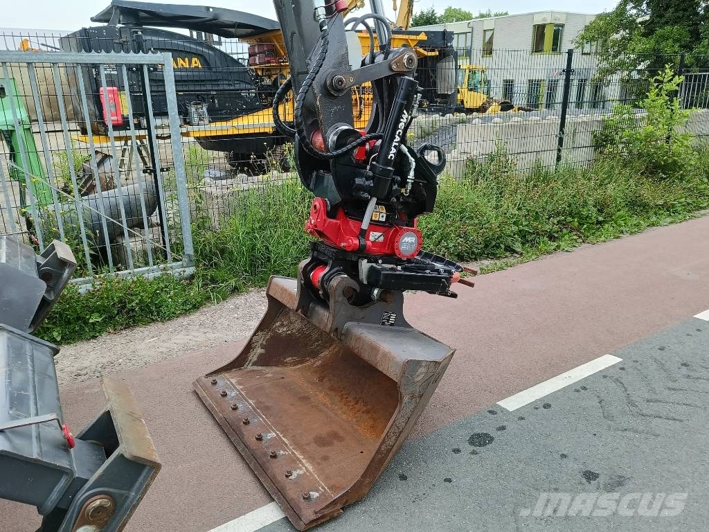 Rototilt r3 r8 MR50 mecalac 9mwr +6 buckets + joysticks R4 دوارات