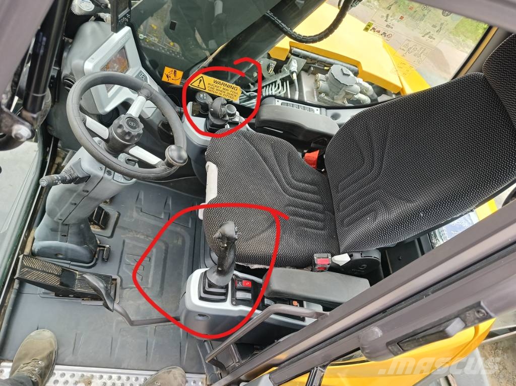 Rototilt r3 r8 MR50 mecalac 9mwr +6 buckets + joysticks R4 دوارات