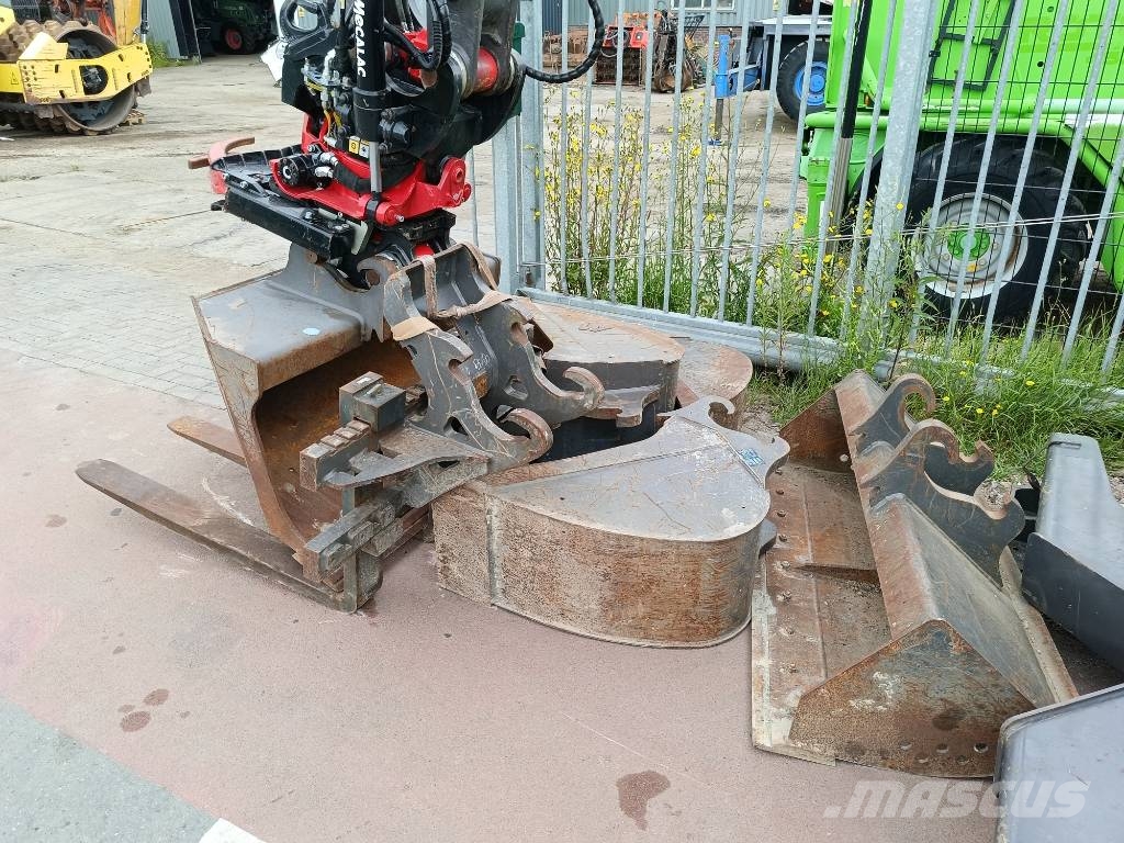 Rototilt r3 r8 MR50 mecalac 9mwr +6 buckets + joysticks R4 دوارات