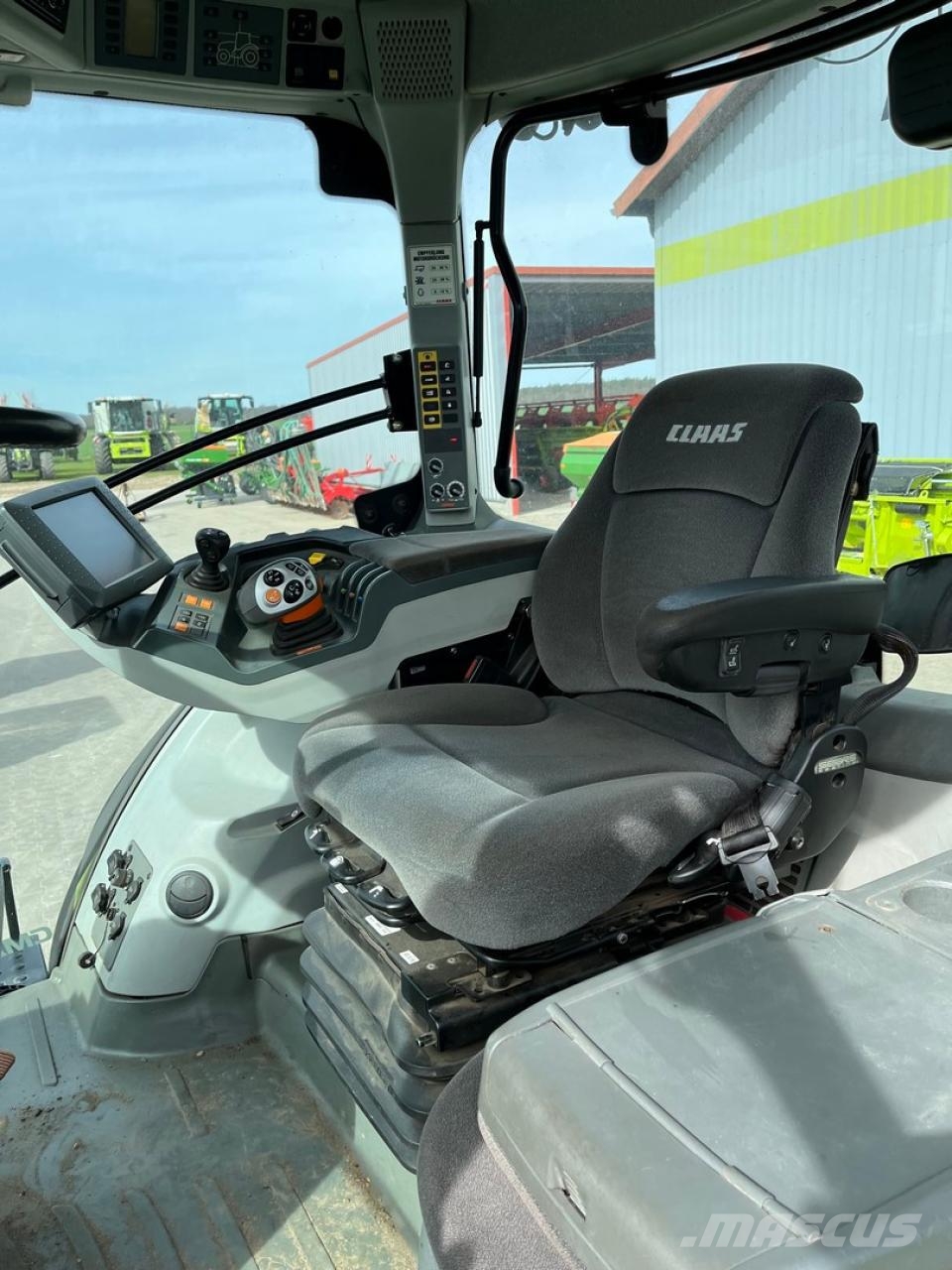 CLAAS Axion 870 CMatic T4f 트랙터