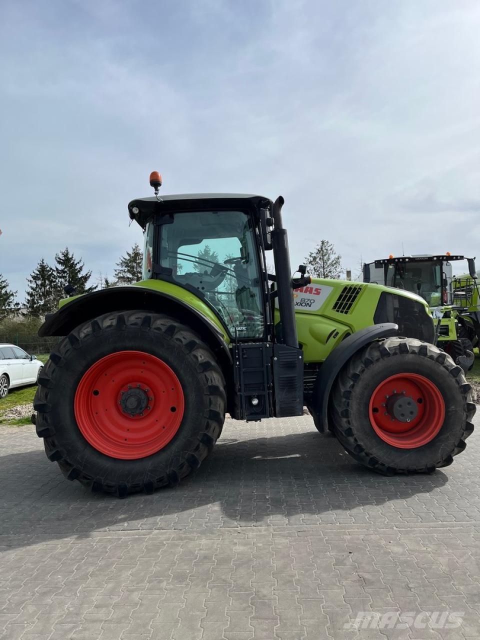 CLAAS Axion 870 CMatic T4f 트랙터