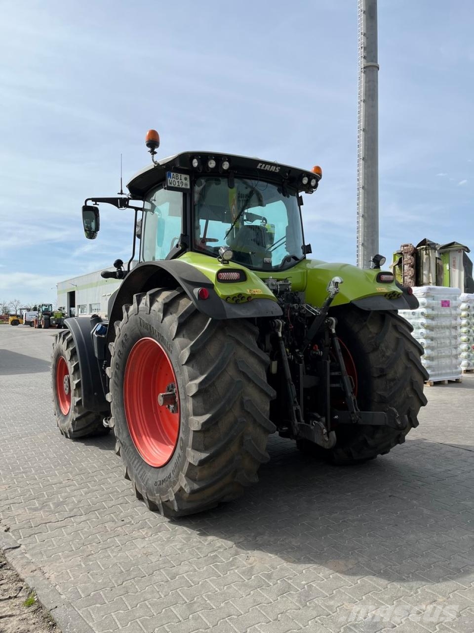 CLAAS Axion 870 CMatic T4f 트랙터