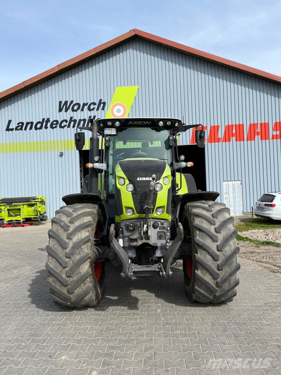 CLAAS Axion 870 CMatic T4f 트랙터