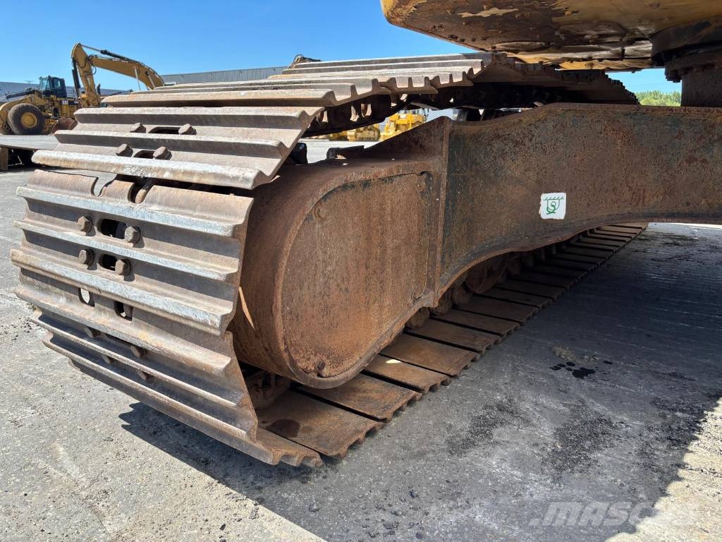 Komatsu PC 228 USLC-11 Roomikekskavaatorid
