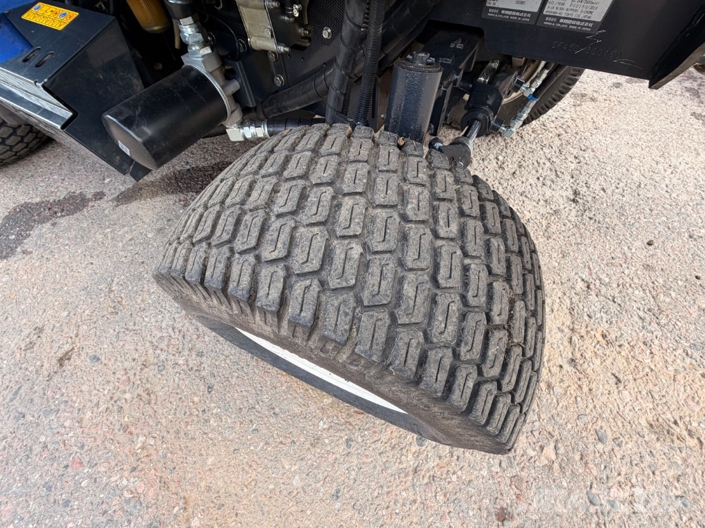Iseki SF450 Päältäajettavat ruohonleikkurit