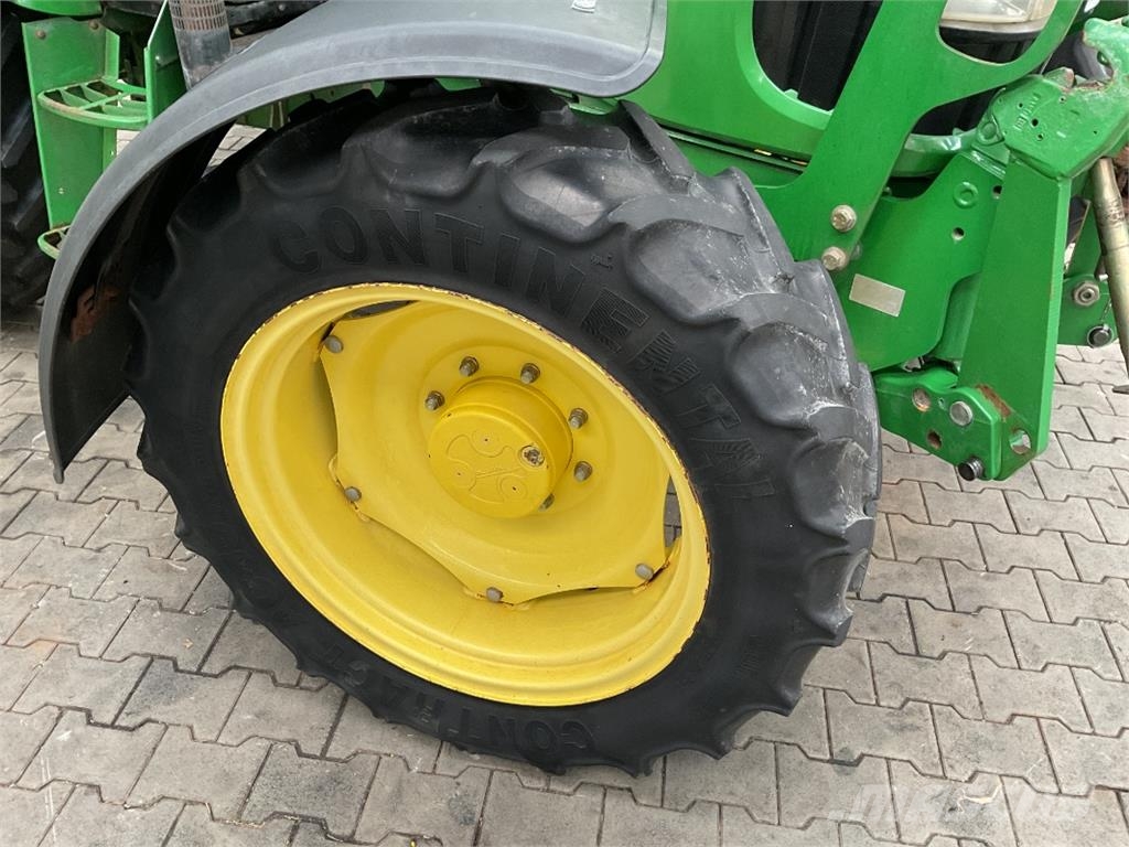 John Deere 5090R Τρακτέρ