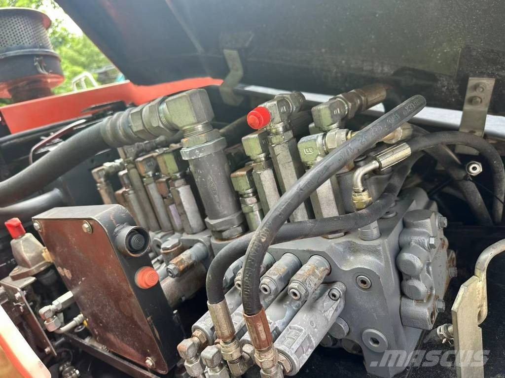 Kubota KX 183 Малые экскаваторы 7т-12т