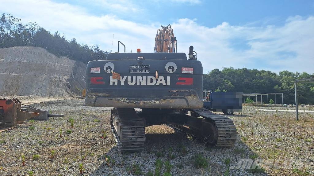 Hyundai HX 300 Pásové rýpadlá