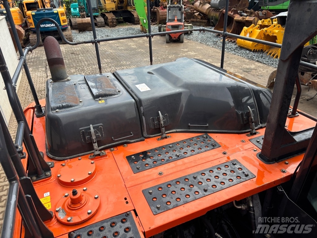 Hitachi ZX 210 LC-6, 2018, Netherlands - Used crawler