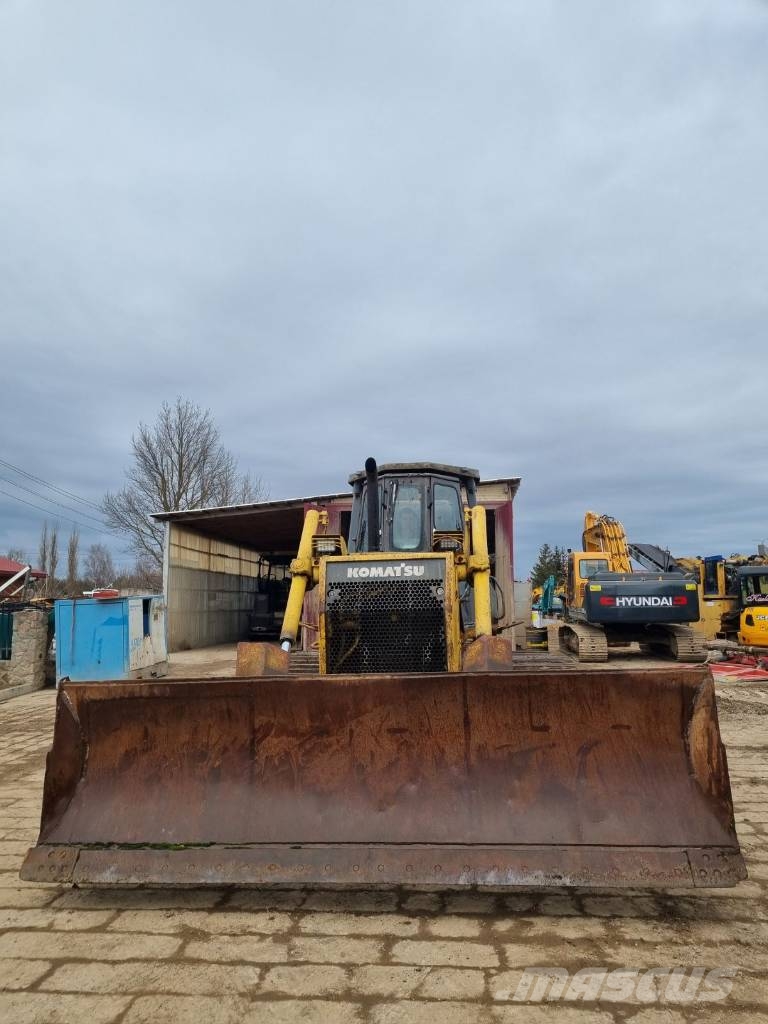 Komatsu D 65 PX-12 Crawler dozers