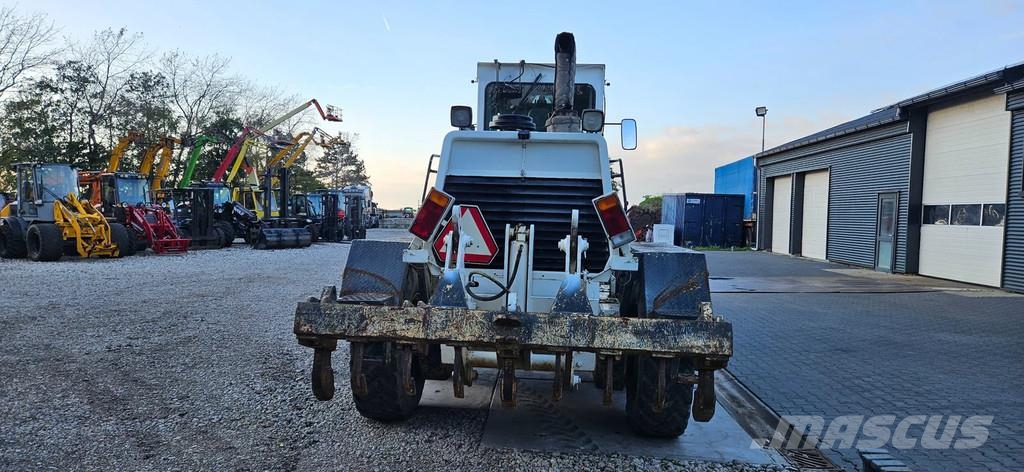 Komatsu GD650 A GRADER Grederji