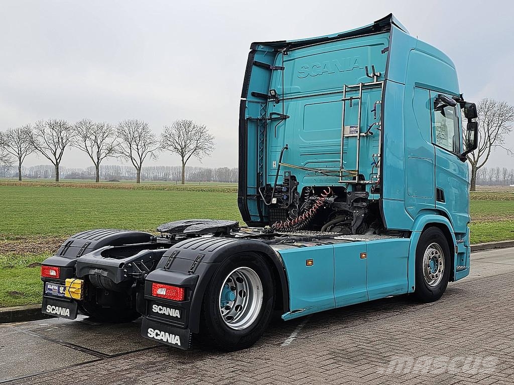 Scania R450 RETARDER SKIRTS وحدات الجر