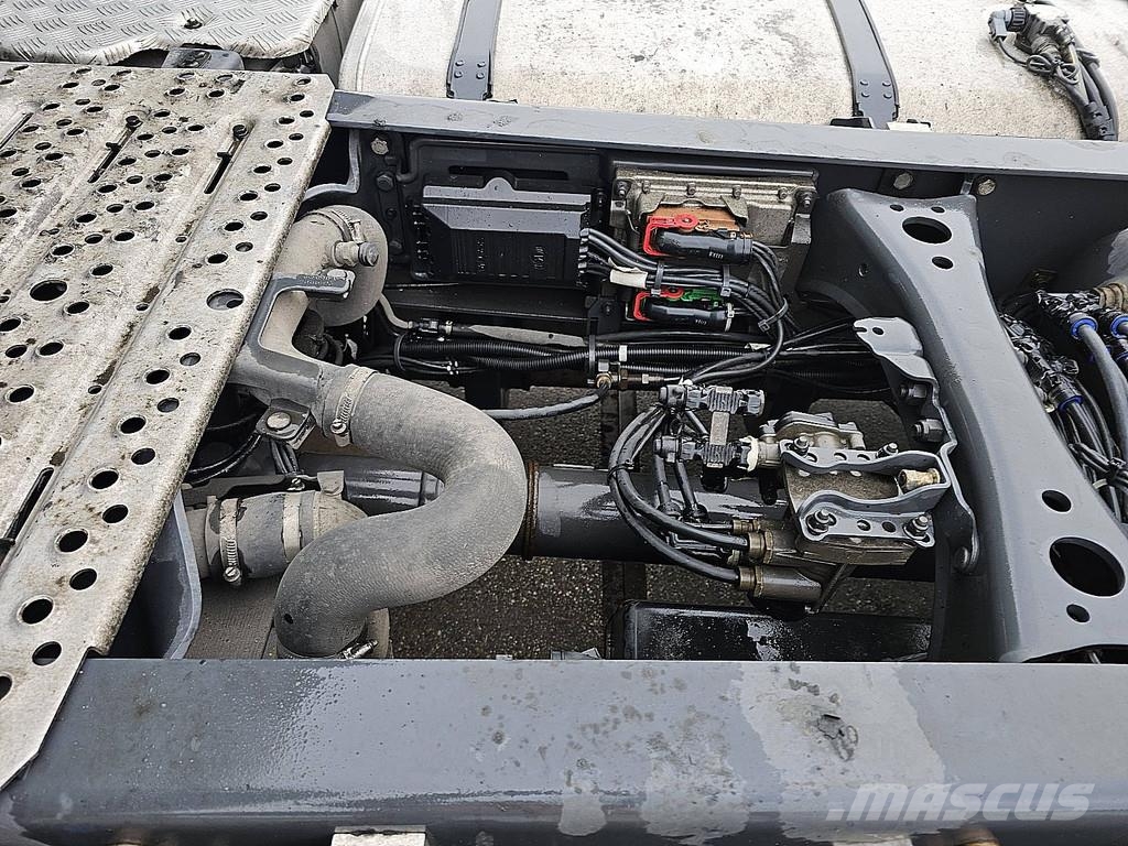 Scania R450 RETARDER SKIRTS وحدات الجر