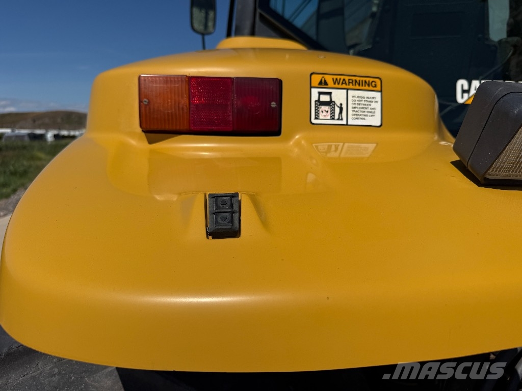 CAT Challenger 35 الجرارات