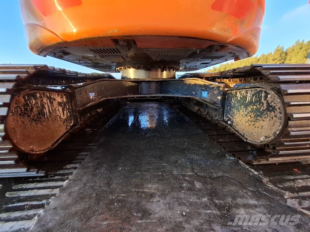 Hitachi ZX 135 US-6/ Materiaalikoura, Rasvari, Lämmitin 履带挖掘机