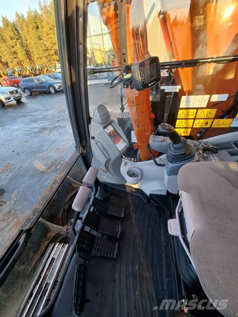 Hitachi ZX 135 US-6/ Materiaalikoura, Rasvari, Lämmitin 履带挖掘机
