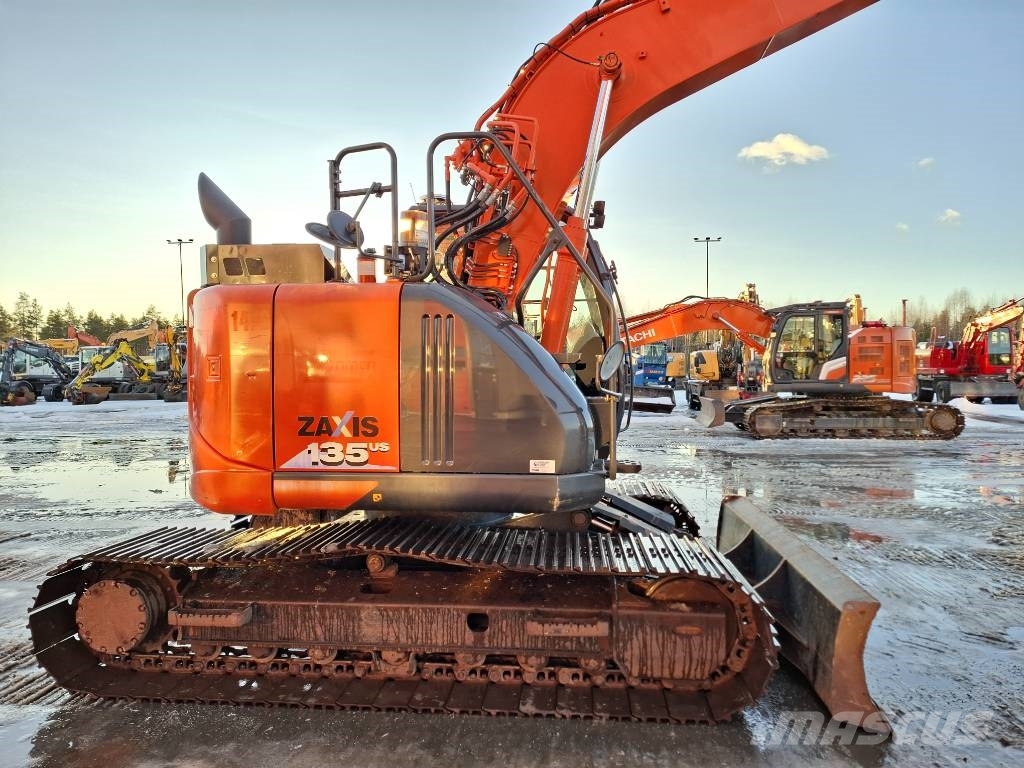 Hitachi ZX 135 US-6/ Materiaalikoura, Rasvari, Lämmitin 履带挖掘机