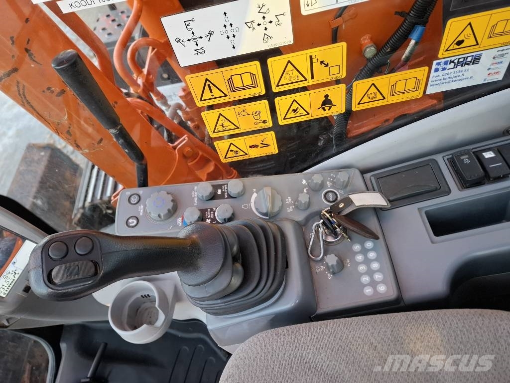 Hitachi ZX 135 US-6/ Materiaalikoura, Rasvari, Lämmitin 履带挖掘机
