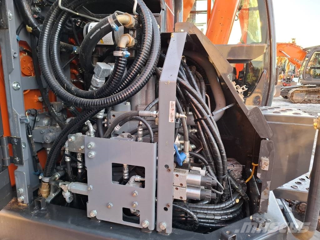 Hitachi ZX 135 US-6/ Materiaalikoura, Rasvari, Lämmitin 履带挖掘机