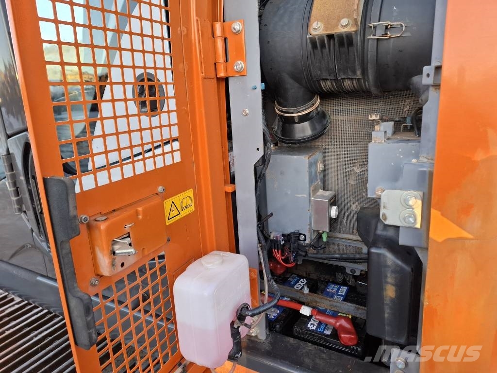 Hitachi ZX 135 US-6/ Materiaalikoura, Rasvari, Lämmitin 履带挖掘机