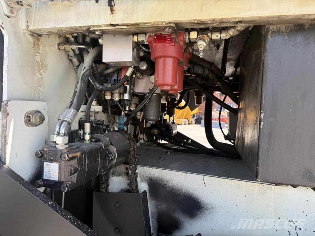 Demag DF 65C Машини за асфалт