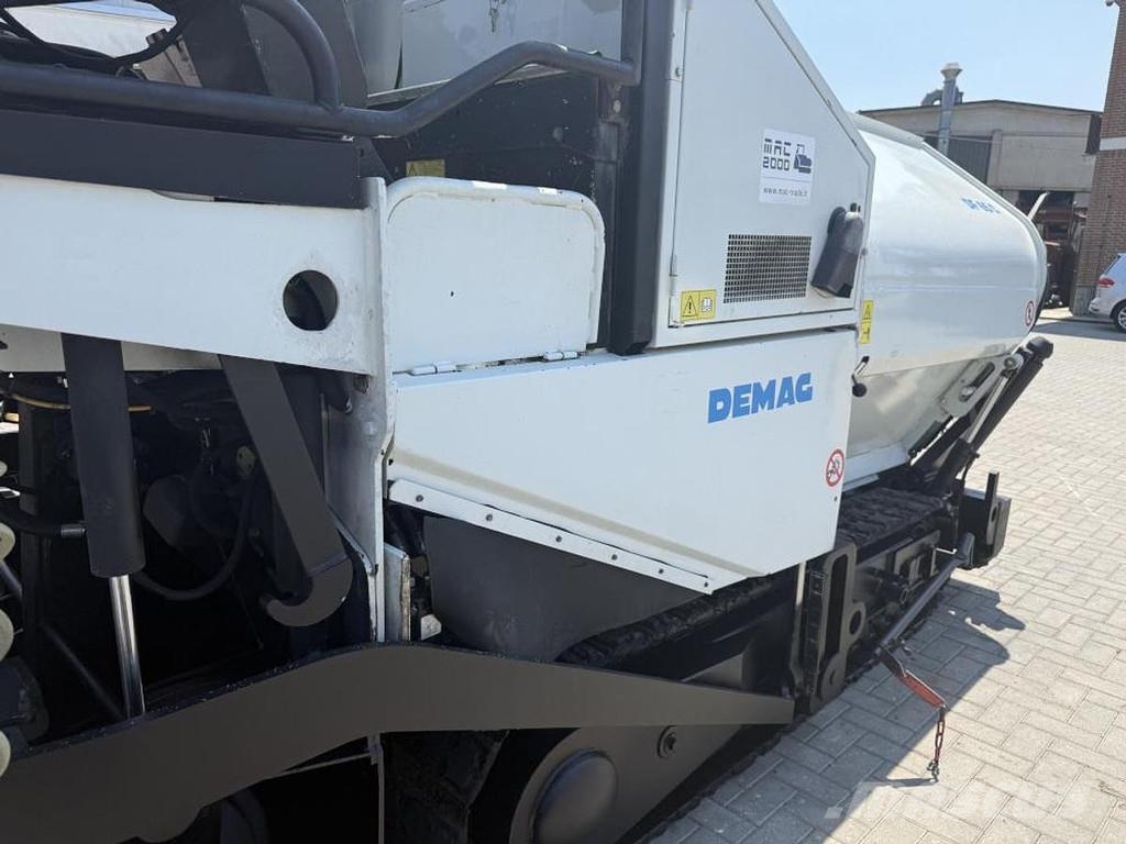Demag DF 65C Машини за асфалт