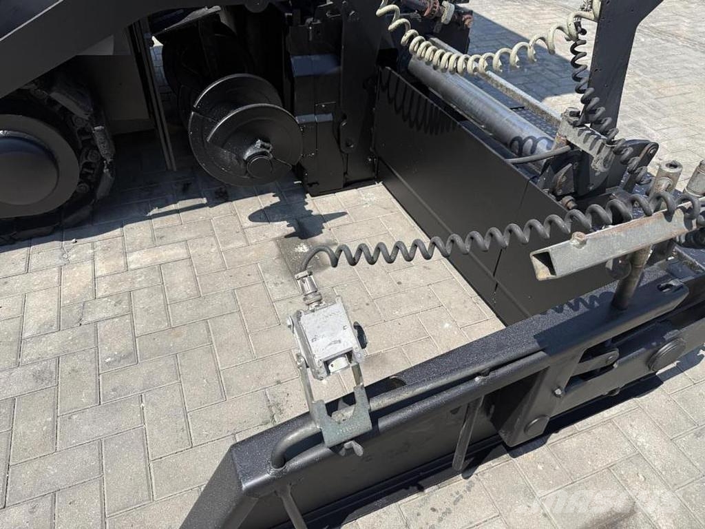 Demag DF 65C Машини за асфалт
