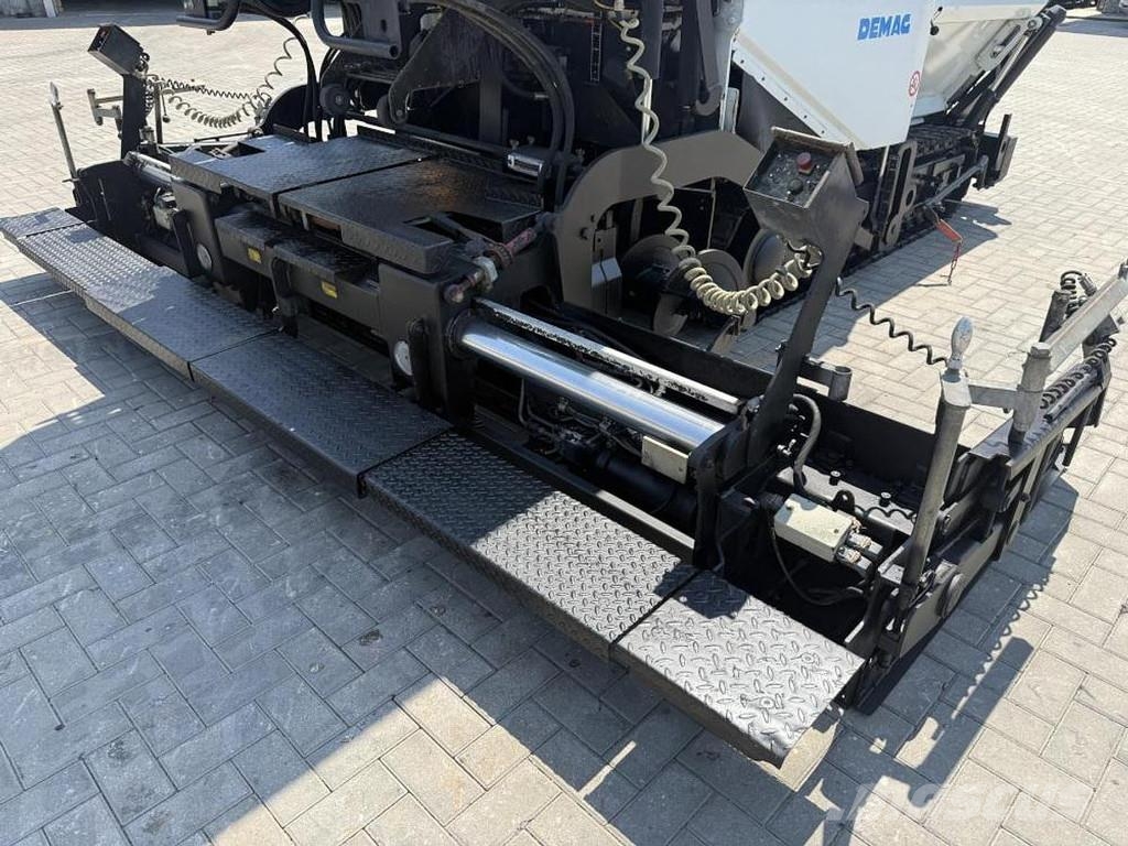 Demag DF 65C Машини за асфалт