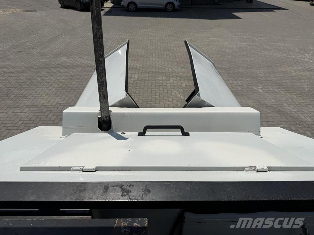 Demag DF 65C Машини за асфалт