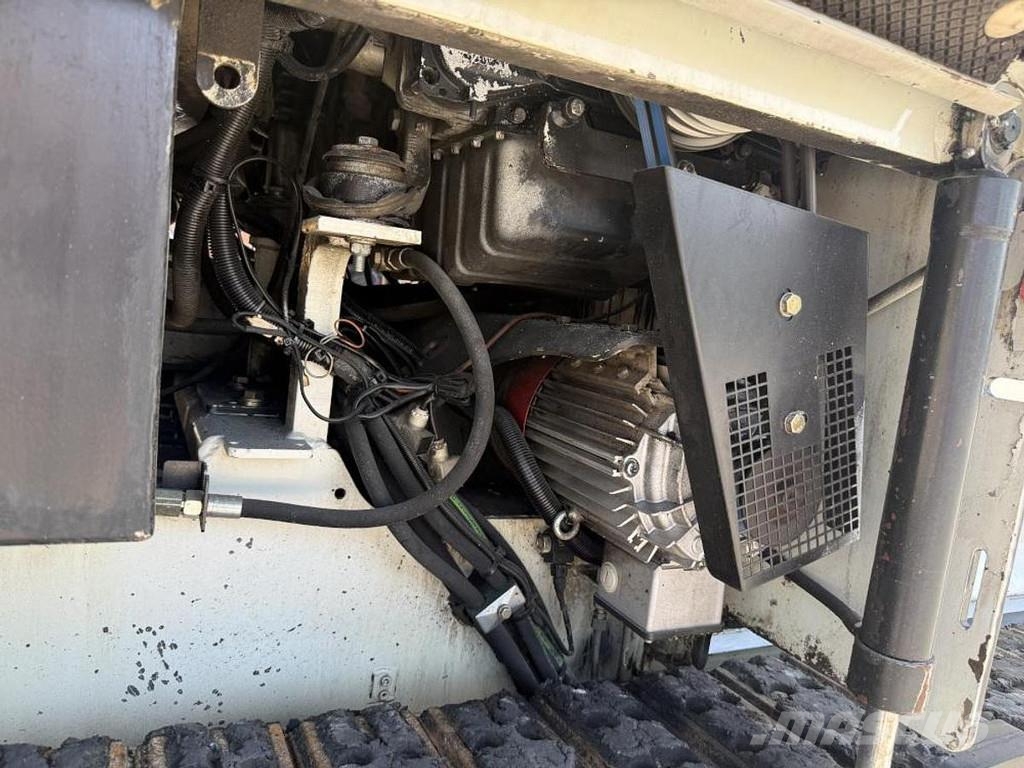 Demag DF 65C Машини за асфалт