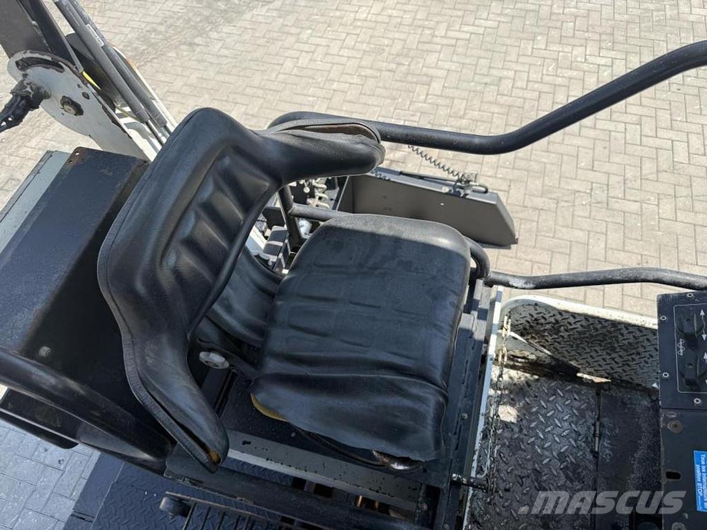 Demag DF 65C Машини за асфалт